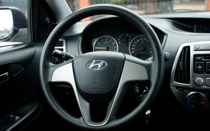 Hyundai i20 cena 25900 przebieg: 141000, rok produkcji 2013 z Radom małe 742